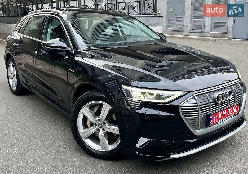 Позашляховик / Кросовер Audi e-tron 2019 в Києві