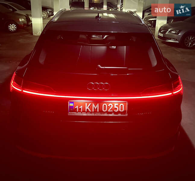 Позашляховик / Кросовер Audi e-tron 2019 в Києві