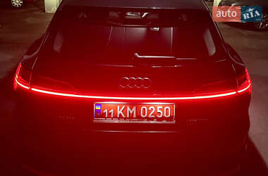 Позашляховик / Кросовер Audi e-tron 2019 в 