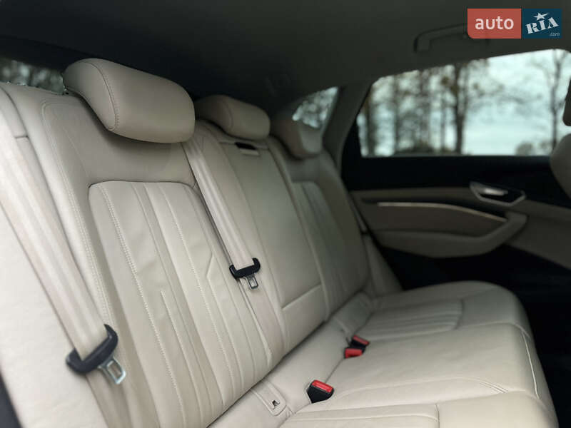 Внедорожник / Кроссовер Audi e-tron 2021 в Ковеле