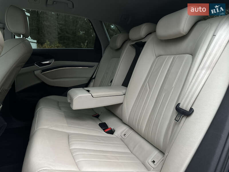 Внедорожник / Кроссовер Audi e-tron 2021 в Ковеле