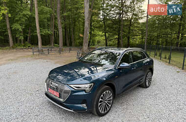 Позашляховик / Кросовер Audi e-tron 2019 в 