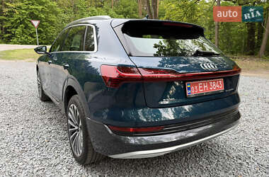 Позашляховик / Кросовер Audi e-tron 2019 в 