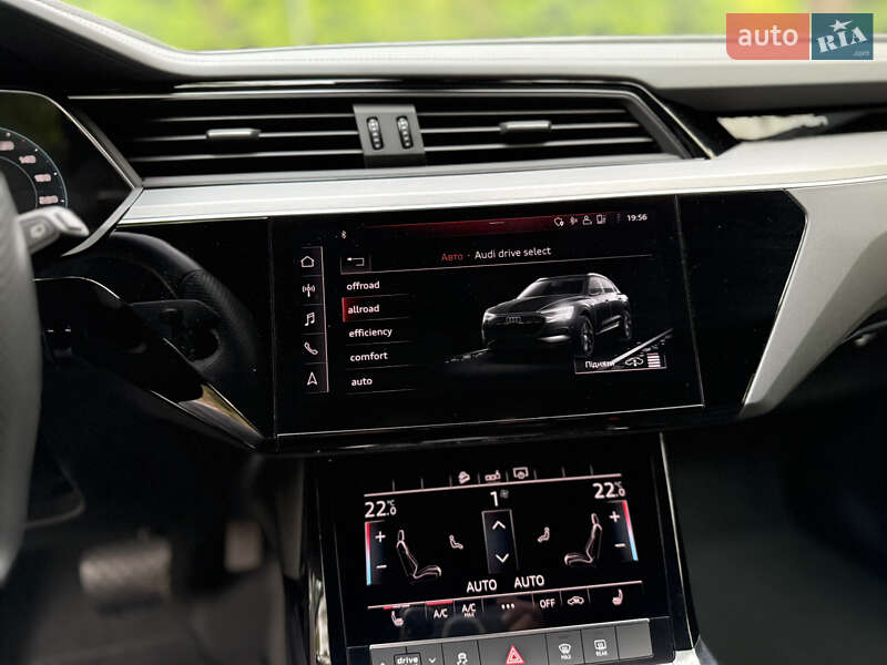 Позашляховик / Кросовер Audi e-tron 2019 в Львові фото 40 Позашляховик / Кросовер Audi e-tron 2019 в Львові