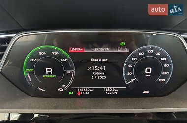 Позашляховик / Кросовер Audi e-tron 2019 в 