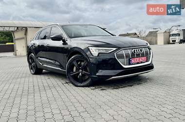 Позашляховик / Кросовер Audi e-tron 2019 в  фото 15 Позашляховик / Кросовер Audi e-tron 2019 в