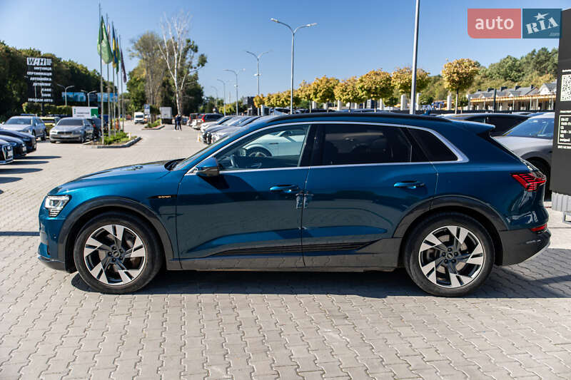 Позашляховик / Кросовер Audi e-tron 2021 в Львові