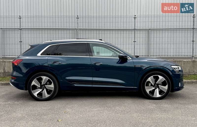 Позашляховик / Кросовер Audi e-tron 2020 в Дніпрі фото 5 Позашляховик / Кросовер Audi e-tron 2020 в Дніпрі