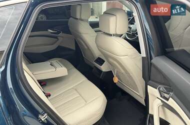 Позашляховик / Кросовер Audi e-tron 2020 в 