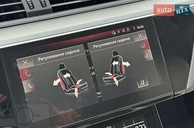Позашляховик / Кросовер Audi e-tron 2020 в 