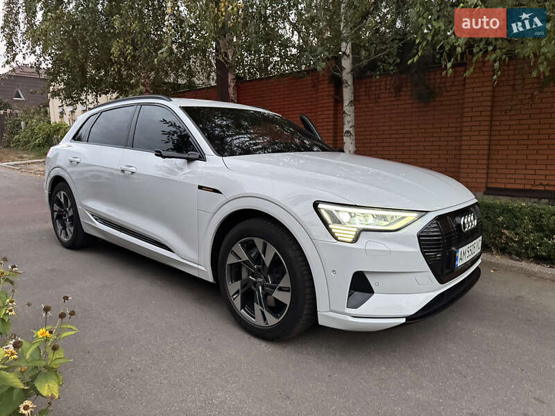 Внедорожник / Кроссовер Audi e-tron 2019 в Днепре фото 9 Внедорожник / Кроссовер Audi e-tron 2019 в Днепре