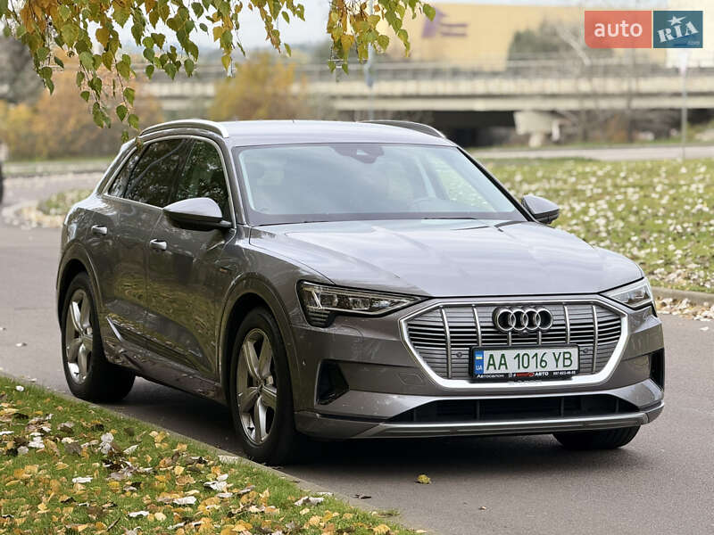 Позашляховик / Кросовер Audi e-tron 2020 в Києві
