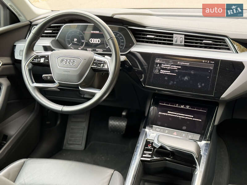 Позашляховик / Кросовер Audi e-tron 2020 в Києві