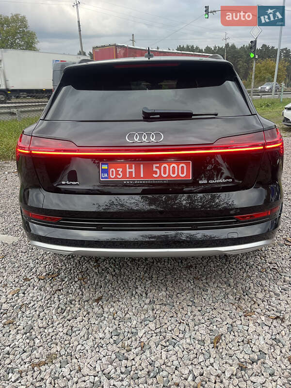 Позашляховик / Кросовер Audi e-tron 2019 в Бродах