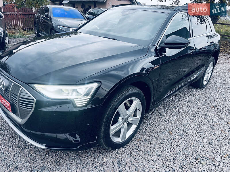 Позашляховик / Кросовер Audi e-tron 2019 в Бродах