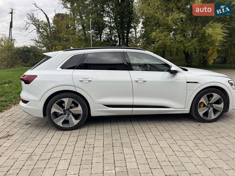 Внедорожник / Кроссовер Audi e-tron 2018 в Бучаче фото 3 Внедорожник / Кроссовер Audi e-tron 2018 в Бучаче