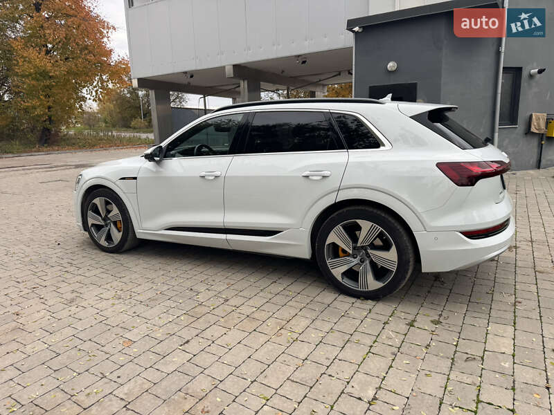 Внедорожник / Кроссовер Audi e-tron 2018 в Бучаче фото 7 Внедорожник / Кроссовер Audi e-tron 2018 в Бучаче