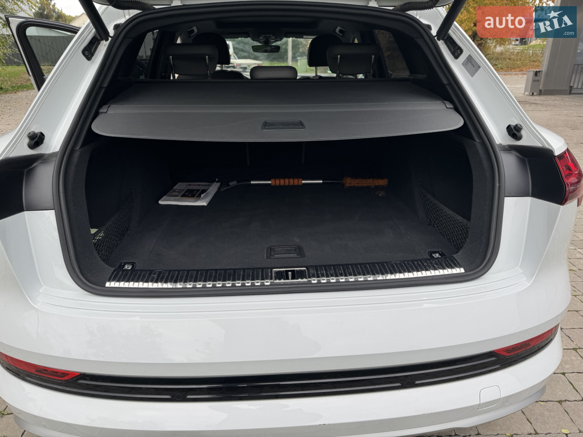 2018 Audi e-tron - мініатюра 23