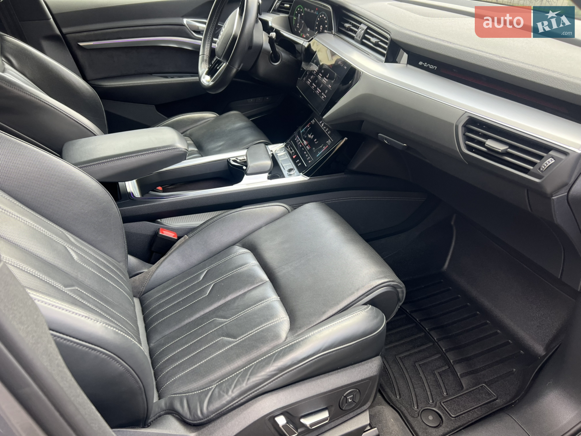 2020 Audi e-tron - мініатюра 22