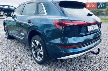 Позашляховик / Кросовер Audi e-tron 2019 в  фото 5 Позашляховик / Кросовер Audi e-tron 2019 в