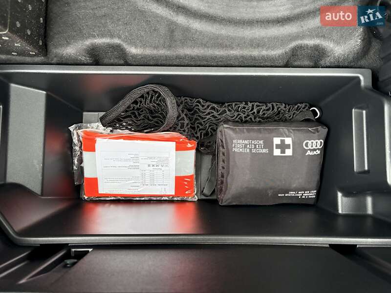 Позашляховик / Кросовер Audi e-tron 2021 в Києві