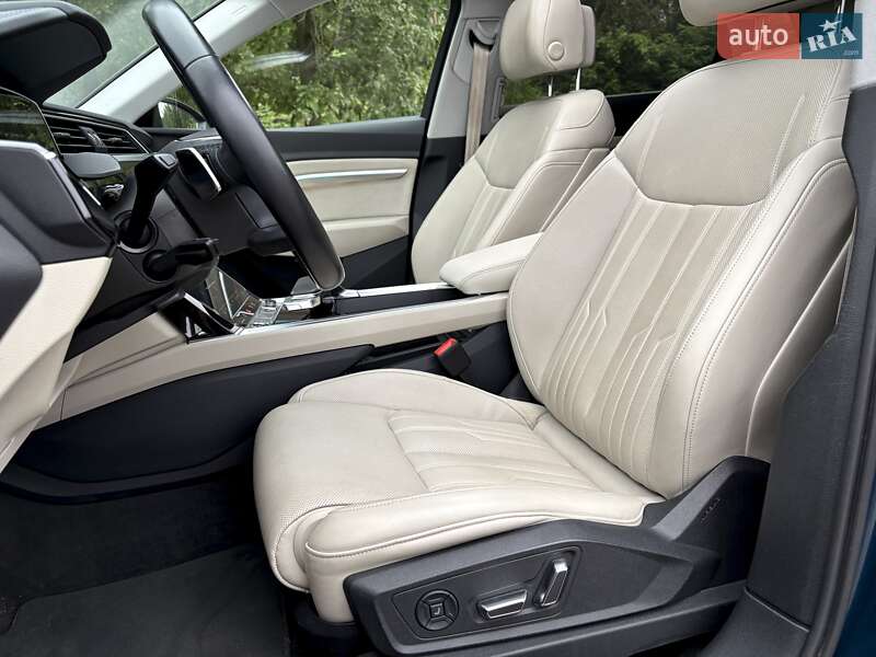 Позашляховик / Кросовер Audi e-tron 2021 в Києві