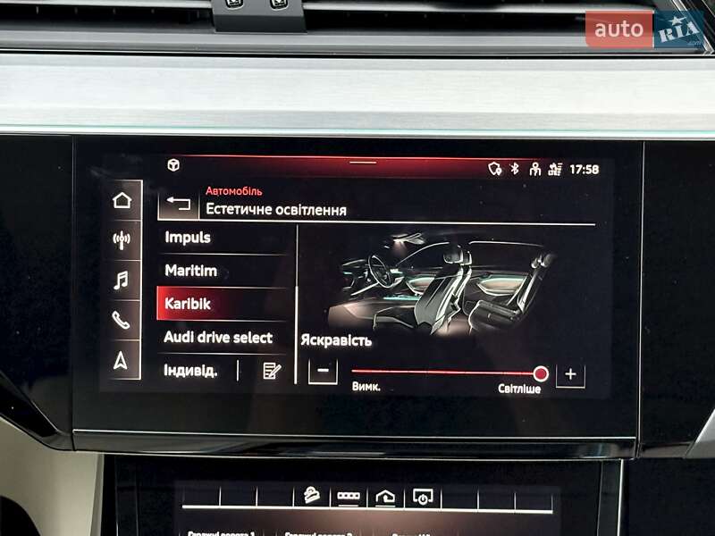 Позашляховик / Кросовер Audi e-tron 2021 в Києві