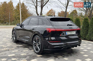 Позашляховик / Кросовер Audi e-tron 2020 в 