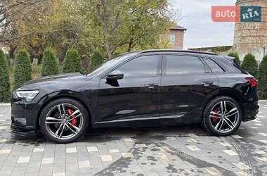 Позашляховик / Кросовер Audi e-tron 2020 в 