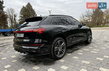 Позашляховик / Кросовер Audi e-tron 2020 в 