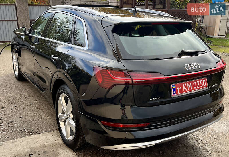 Позашляховик / Кросовер Audi e-tron 2019 в Києві
