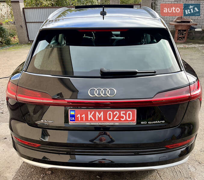 Позашляховик / Кросовер Audi e-tron 2019 в Києві