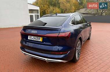 Позашляховик / Кросовер Audi e-tron 2021 в  фото 13 Позашляховик / Кросовер Audi e-tron 2021 в