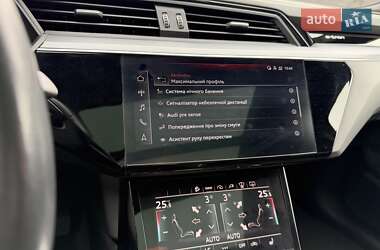 Позашляховик / Кросовер Audi e-tron 2021 в  фото 36 Позашляховик / Кросовер Audi e-tron 2021 в