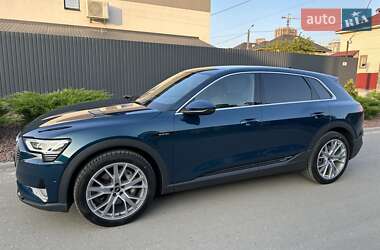 Позашляховик / Кросовер Audi e-tron 2022 в Києві