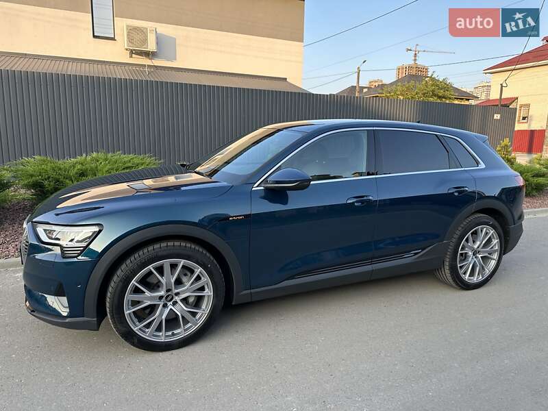 Внедорожник / Кроссовер Audi e-tron 2022 в Киеве фото Внедорожник / Кроссовер Audi e-tron 2022 в Киеве