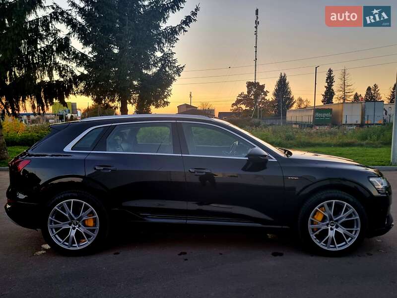 Позашляховик / Кросовер Audi e-tron 2021 в Коломиї