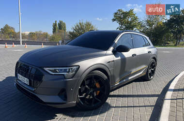 Внедорожник / Кроссовер Audi e-tron 2019 в Одессе