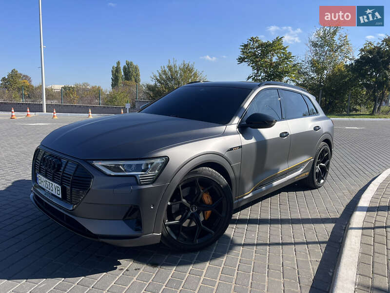 Audi e-tron 2019