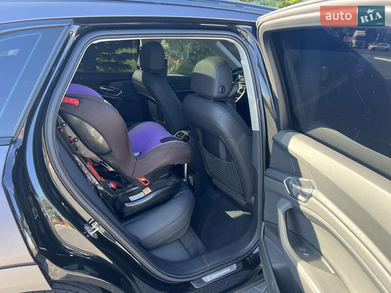 Внедорожник / Кроссовер Audi e-tron 2019 в Одессе фото 13 Внедорожник / Кроссовер Audi e-tron 2019 в Одессе