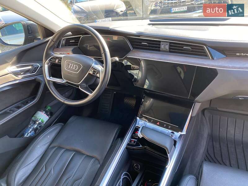 Внедорожник / Кроссовер Audi e-tron 2019 в Львове фото 10 Внедорожник / Кроссовер Audi e-tron 2019 в Львове