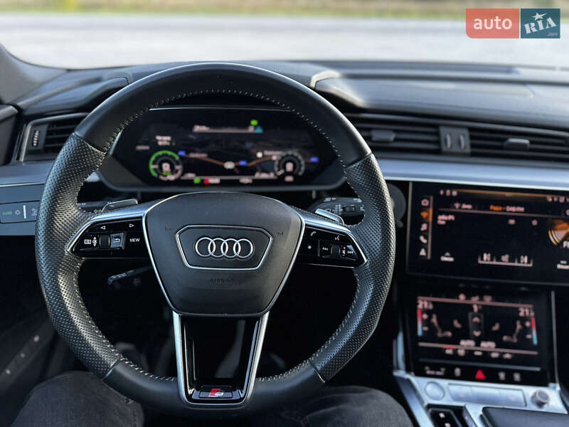 Позашляховик / Кросовер Audi e-tron 2020 в Бережанах