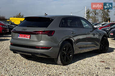 Внедорожник / Кроссовер Audi e-tron 2022 в 