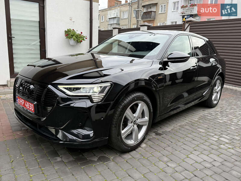 Позашляховик / Кросовер Audi e-tron 2022 в Луцьку