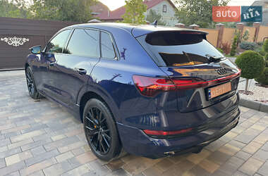 Позашляховик / Кросовер Audi e-tron 2022 в  фото 29 Позашляховик / Кросовер Audi e-tron 2022 в