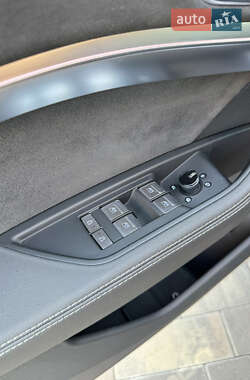 Позашляховик / Кросовер Audi e-tron 2022 в  фото 43 Позашляховик / Кросовер Audi e-tron 2022 в