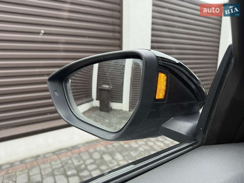 Позашляховик / Кросовер Audi e-tron 2022 в Луцьку