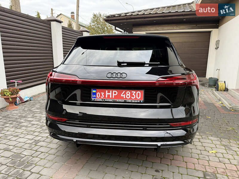Позашляховик / Кросовер Audi e-tron 2022 в Луцьку