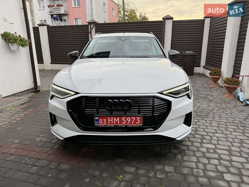 Позашляховик / Кросовер Audi e-tron 2022 в Луцьку