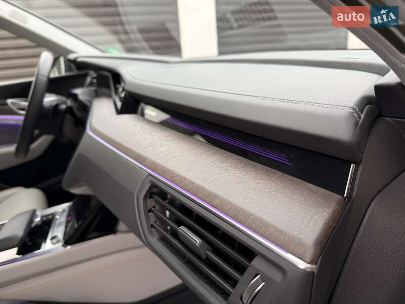 Позашляховик / Кросовер Audi e-tron 2022 в Луцьку